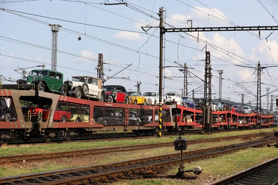 500 km slovenských: Vlak s veteránmi dorazil do Košíc