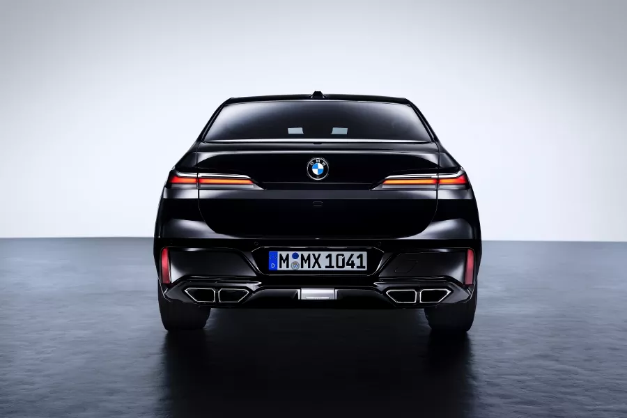 BMW 7 (9)