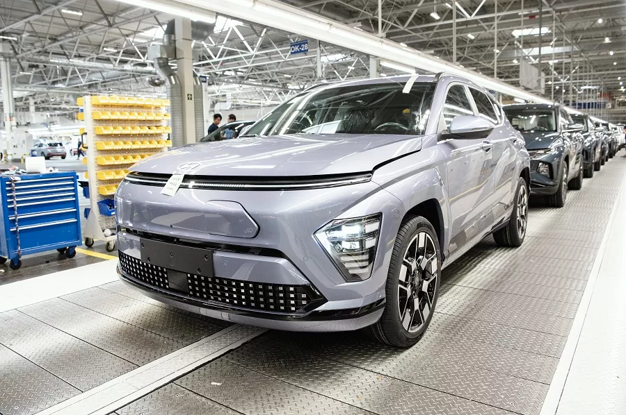 Hyundai spustil výrobu novej generácie Kona Electric