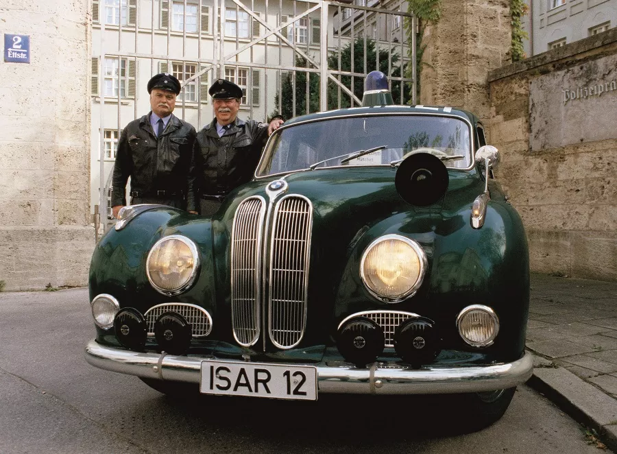 Prvé policajné vozidlo od BMW vzniklo v 50. rokoch - ISAR 12