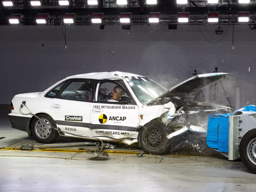 Mazda z roku 1993 absolvovala moderný crash test