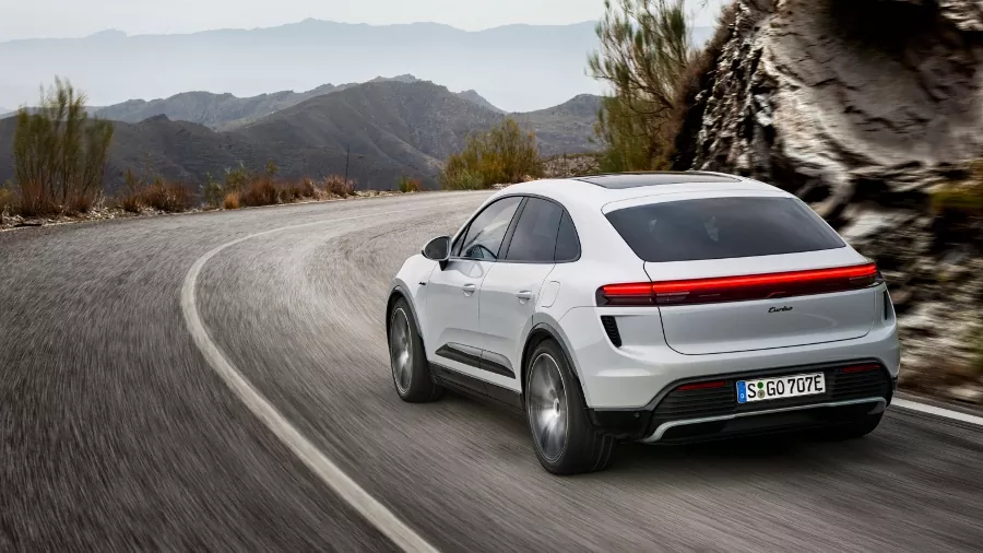 Porsche predstavilo elektrický Macan