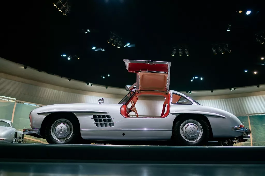 Výnimočné auto s krídlovými dverami: Mercedes-Benz 300 SL kupé