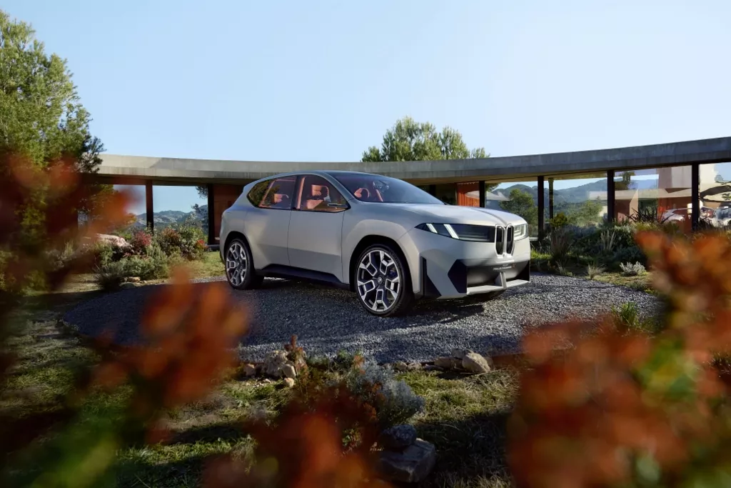 BMW Neue Klasse X nám ukazuje tvar budúcich elektrických SUV