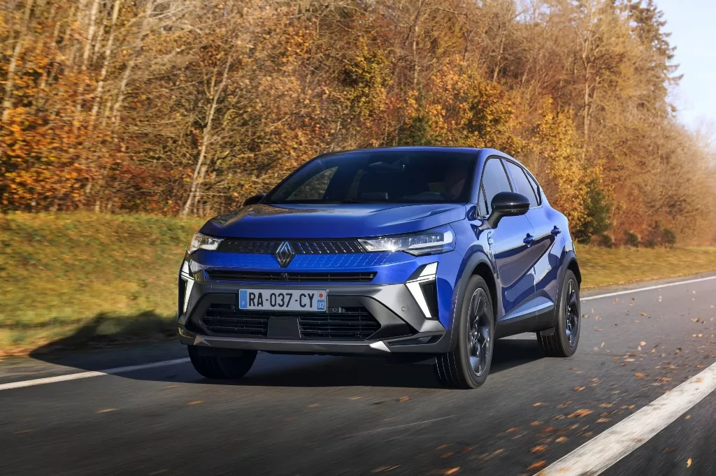 Renault Captur dostal vynovený vzhľad po vzore Scénicu