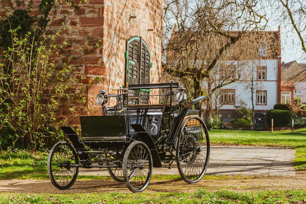 Prvý sériovo vyrobený automobil starý 130 rokov vyrazí na cesty