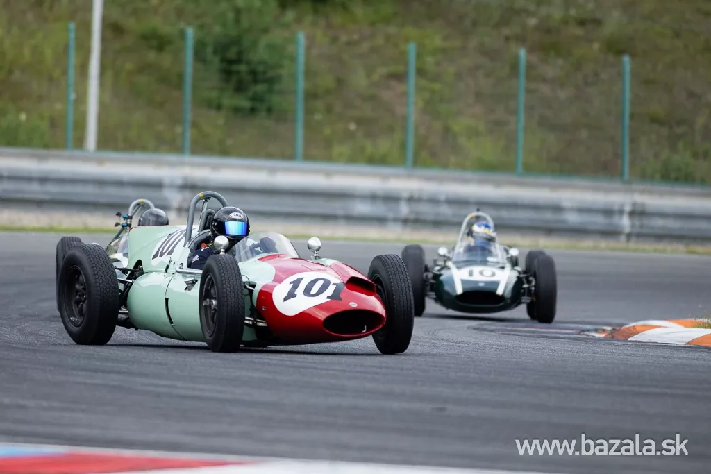 Brno Grand Prix Revival: O ostré súboje a rýchle veterány nebola núdza