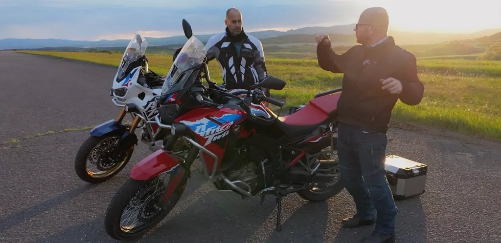 Test: Honda Africa Twin 2024 - DCT? Manuál? Ako svieti ATAS ?