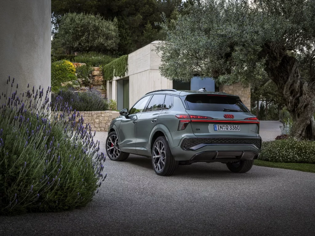 Nové Audi Q3 si ponecháva diesel a prichádza s novým ovládaním "smeroviek"