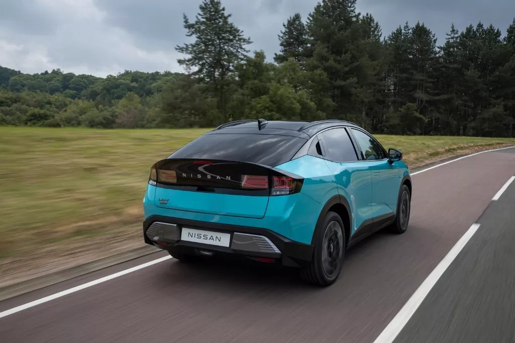 Nissan Leaf oficiálne predstavený s diaľničným dojazdom 330 km