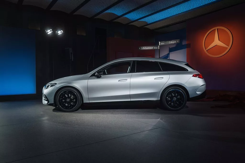 Mercedes CLA prichádza aj ako praktickejší Shooting Brake