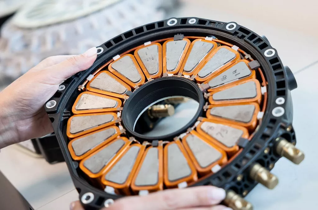 Yasa má rekordný elektromotor s výkonom 550 kW a hmotnosťou 13,1 kg