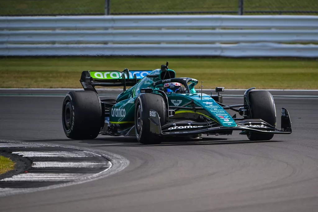 Aston Martin predal svoj podiel vo svojom tíme F1