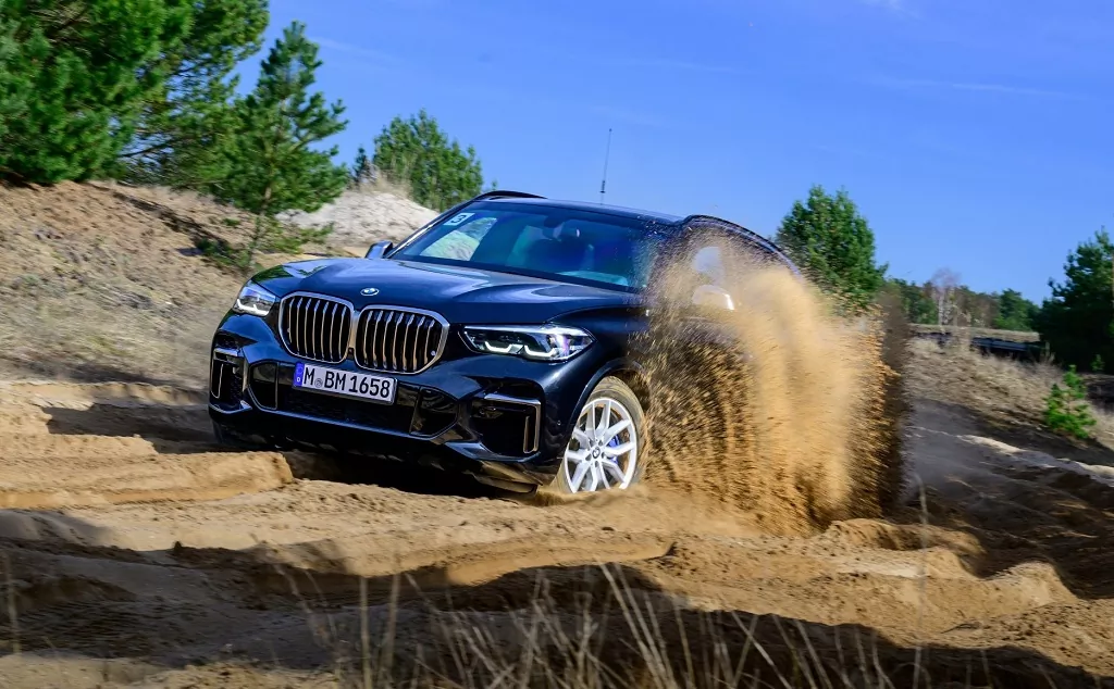 BMW G74: Možný nový hráč v segmente luxusných off-roadov