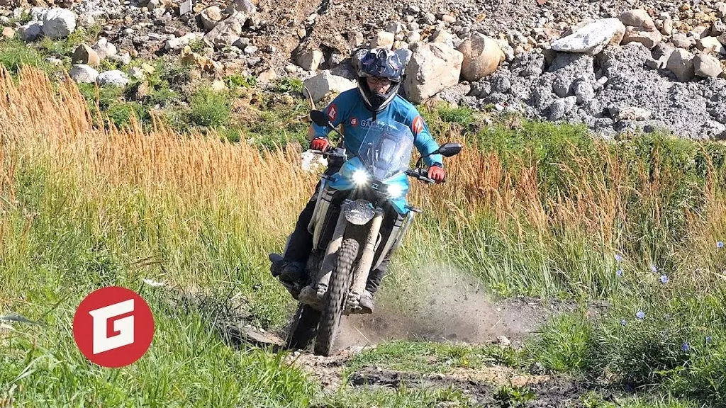 Test: KOVE 800X RALLY - 2 FAST 4 YOU 