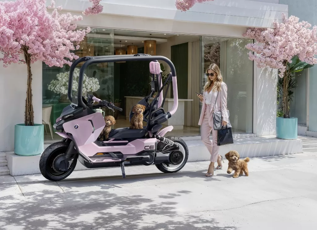 BMW Motorrad Vision CE: Mestská mobilita budúcnosti bez prilby