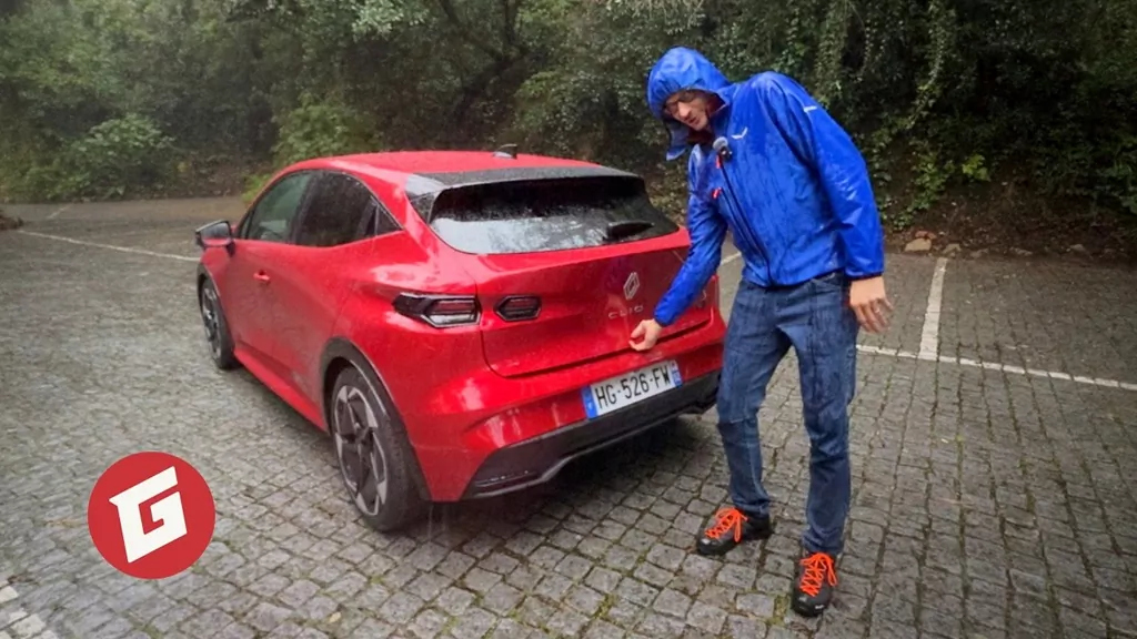 Prvá jazda: Renault Clio 6 E-Tech 160 – Spŕška vylepšení, ktorá vytvorila prakticky nové auto