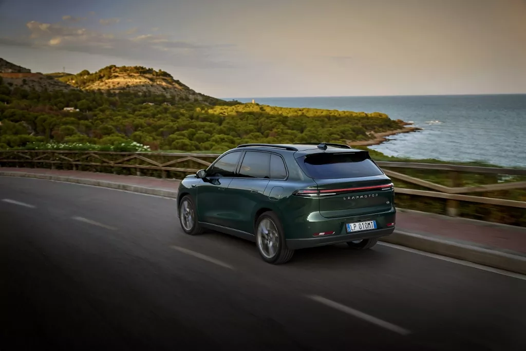 Leapmotor rozširuje európsku ponuku: nový C10 prichádza s dvoma 800V verziami