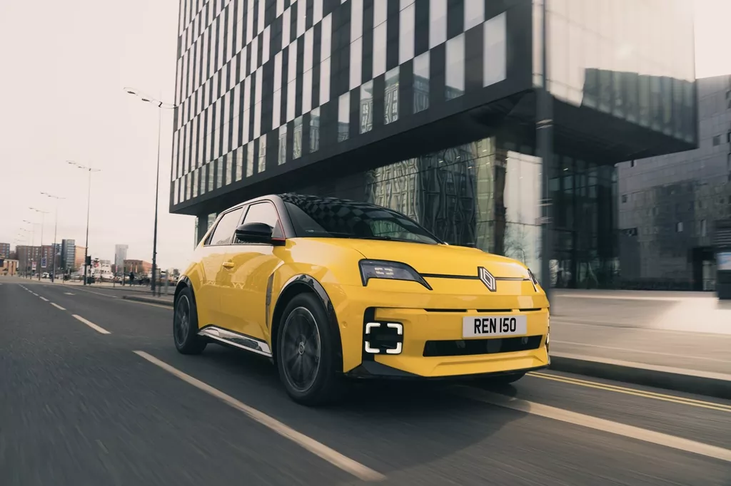 Ford a Renault spájajú sily: Dva nové dostupné elektromobily pre Európu už v roku 2028