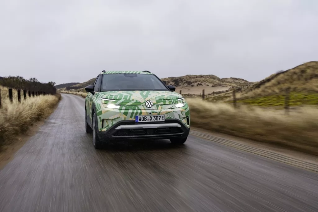 Volkswagen ukázal nový elektrický crossover Volkswagen ID. Cross. Do predaja príde v roku 2026