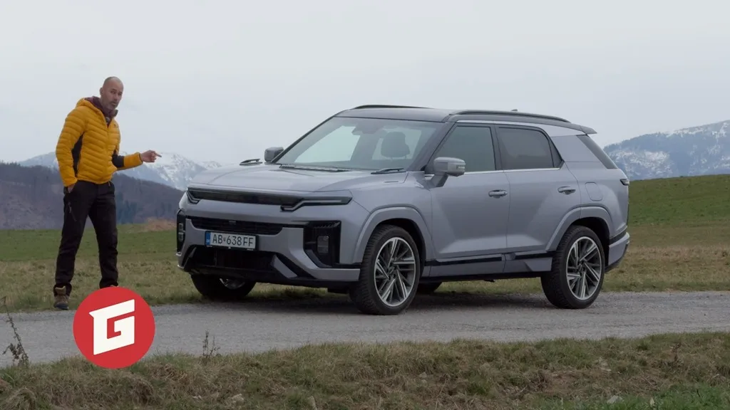 Test KGM Actyon Hybrid: keď dáva elektrina zmysel aj bez zásuvky