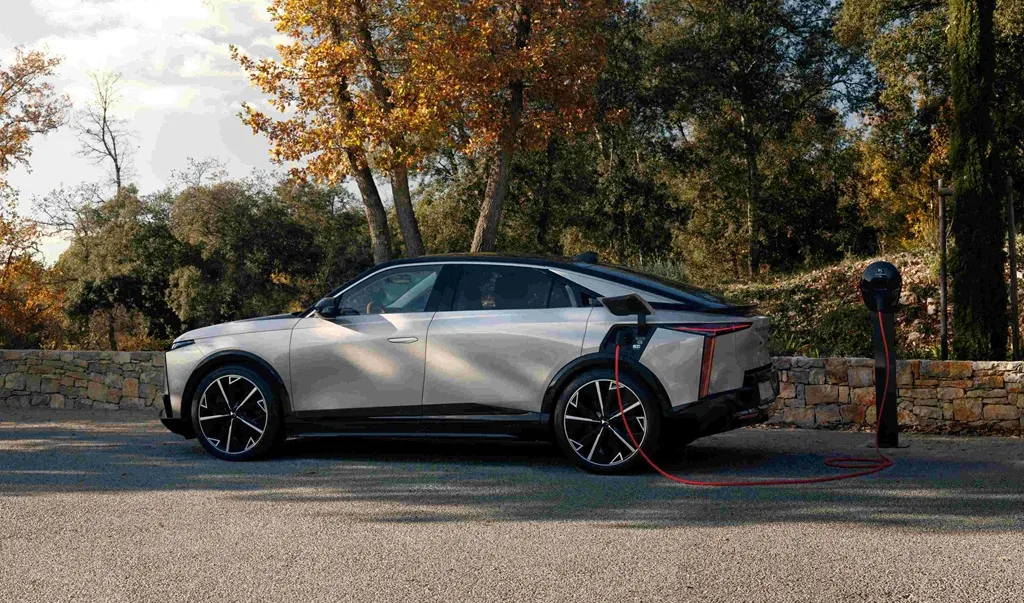 Nabíjanie bez karty a prihlásenia? DS N°8 to zvládne automaticky