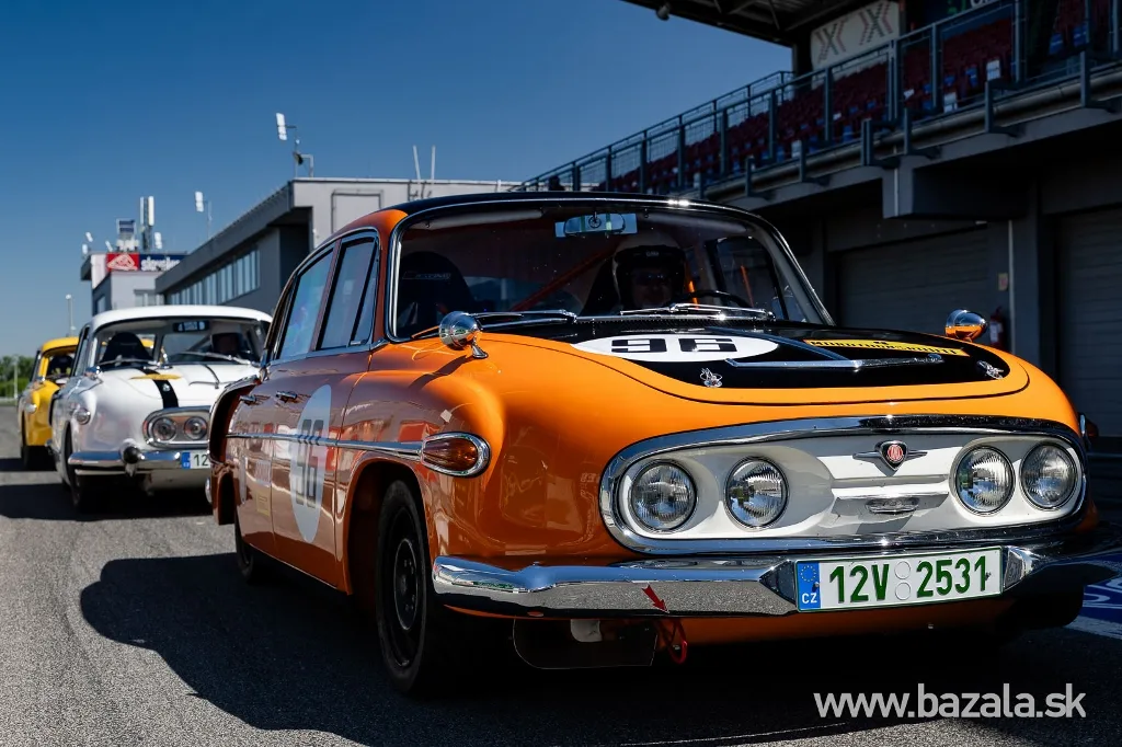 GT Historic Cup Series 2026 odštartovala: veterány ožili na okruhu Slovakia Ring