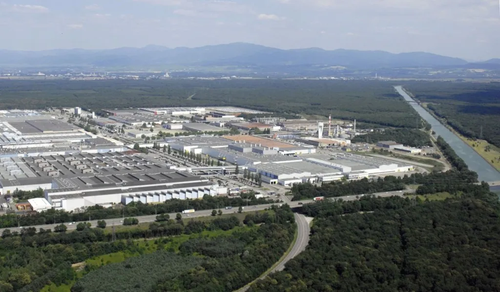 Stellantis investuje viac ako miliardu eur do Francúzska. V Mulhouse vzniknú tri nové modely Peugeotu