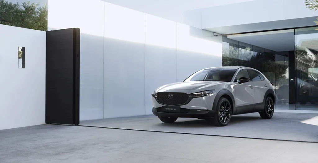 Mazda CX-30 pre modelový rok 2027: viac bezpečnosti, nová výbava Homura Plus a štýlová verzia Makoto