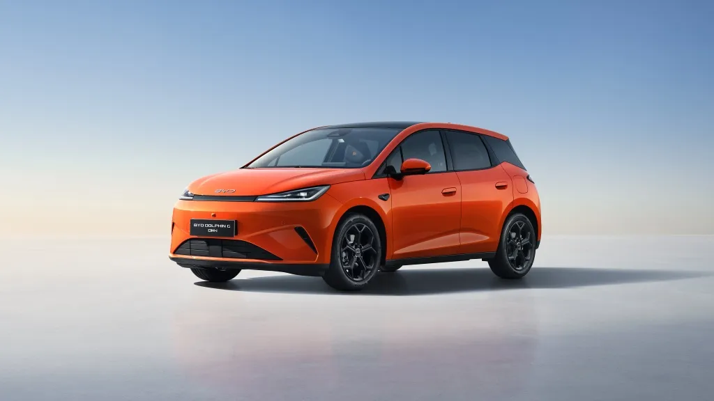 BYD Dolphin G DM-i: Kompaktný hatchback s plug-in hybridným pohonom a elektrickým dojazdom až 105 km