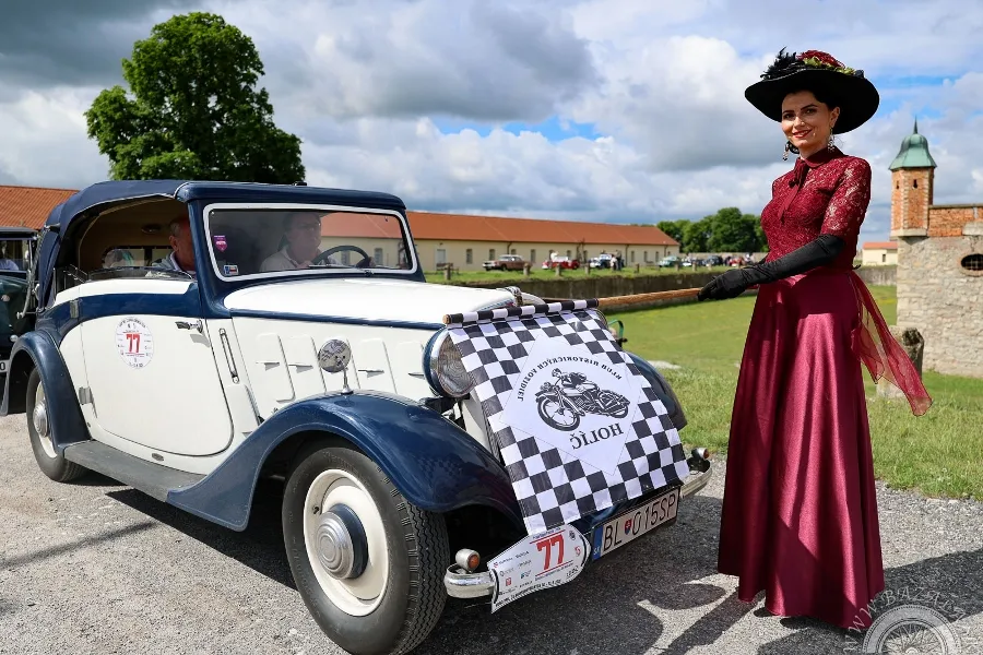 1000 míľ československých 2026: Veterány dorazili do cieľa, víkend patril automobilovej histórii
