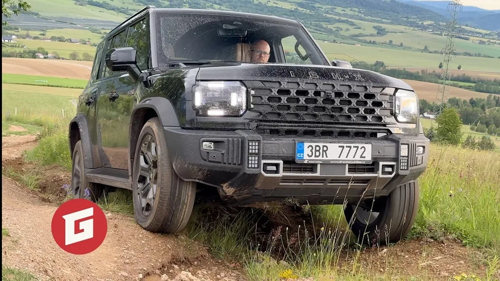 ICH X K3: SUV s imidžom offroadu a prekvapivo veľkým priestorom. Oplatí sa za necelých 46-tisíc eur?