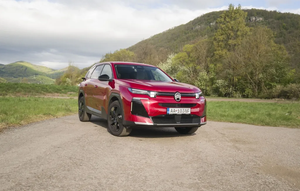 Test: Citroën C5 Aircross Hybrid 145 ë-DCT6 – pohodlie na prvom mieste, ktoré stále dáva zmysel