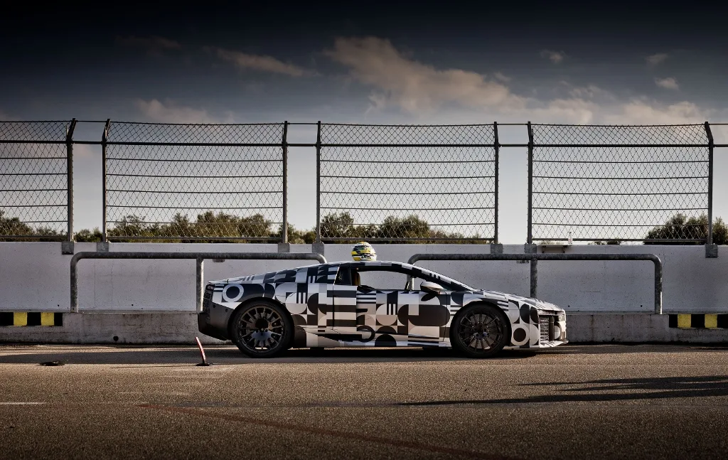 Audi Nuvolari vzniklo za 405 dní. Má viac ako 1000 koní