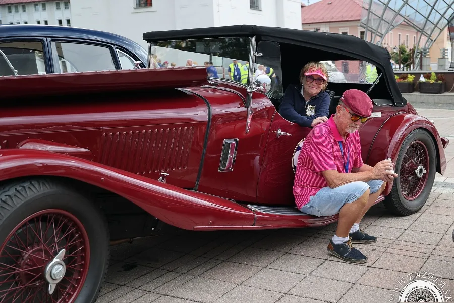 Oldtimer Rallye Tatry: Druhá etapa je za nami, v sobotu príde športový program